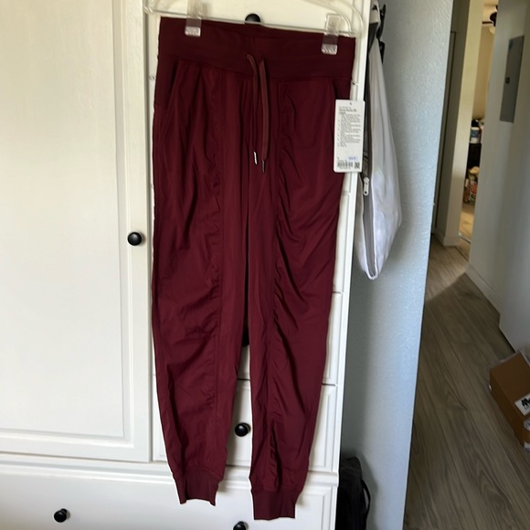 NWT Lululemon dance studio jogger - Picture 4 of 9